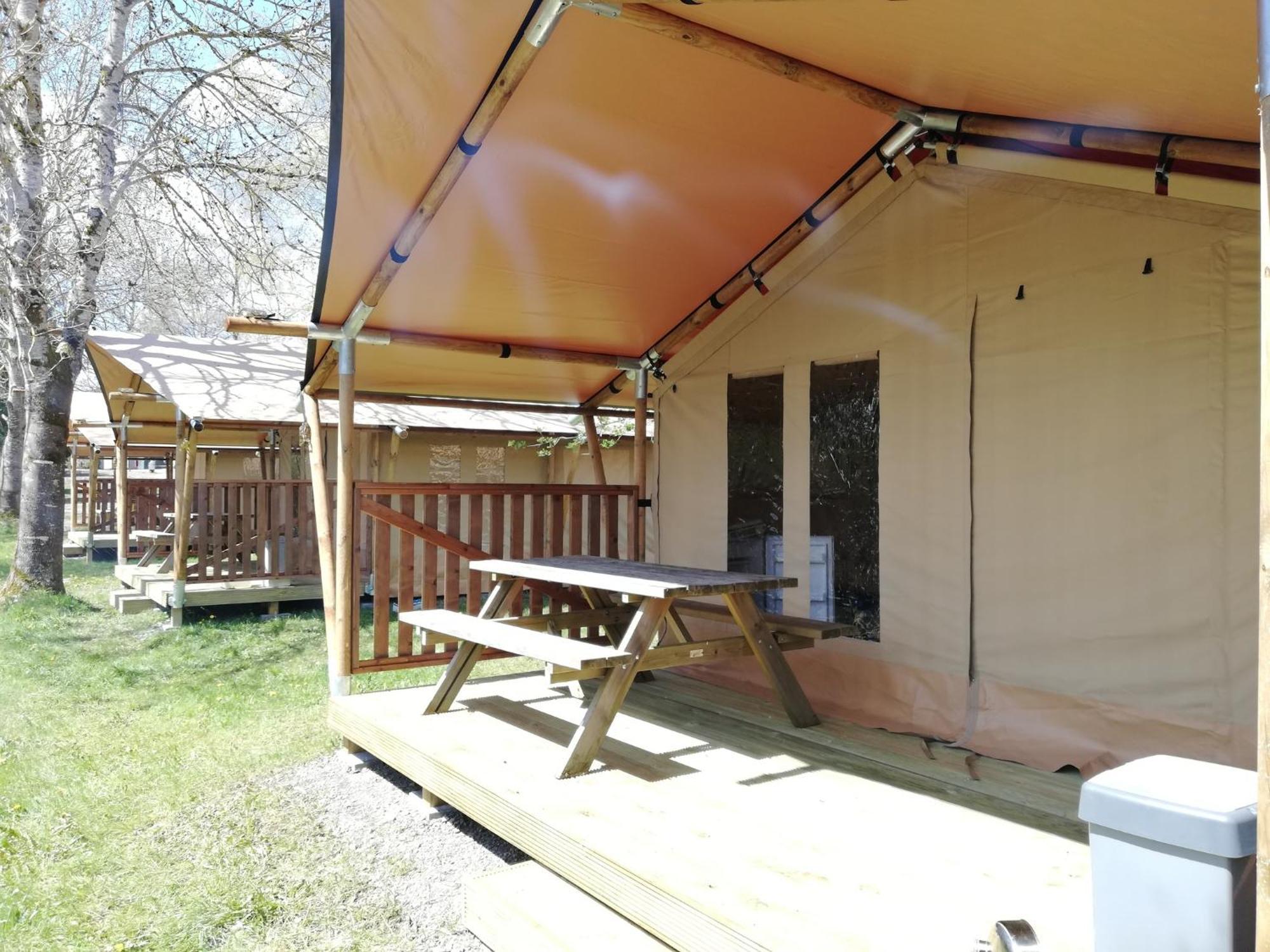 Ardenparks Petite Suisse Hotel Dochamps Exterior foto